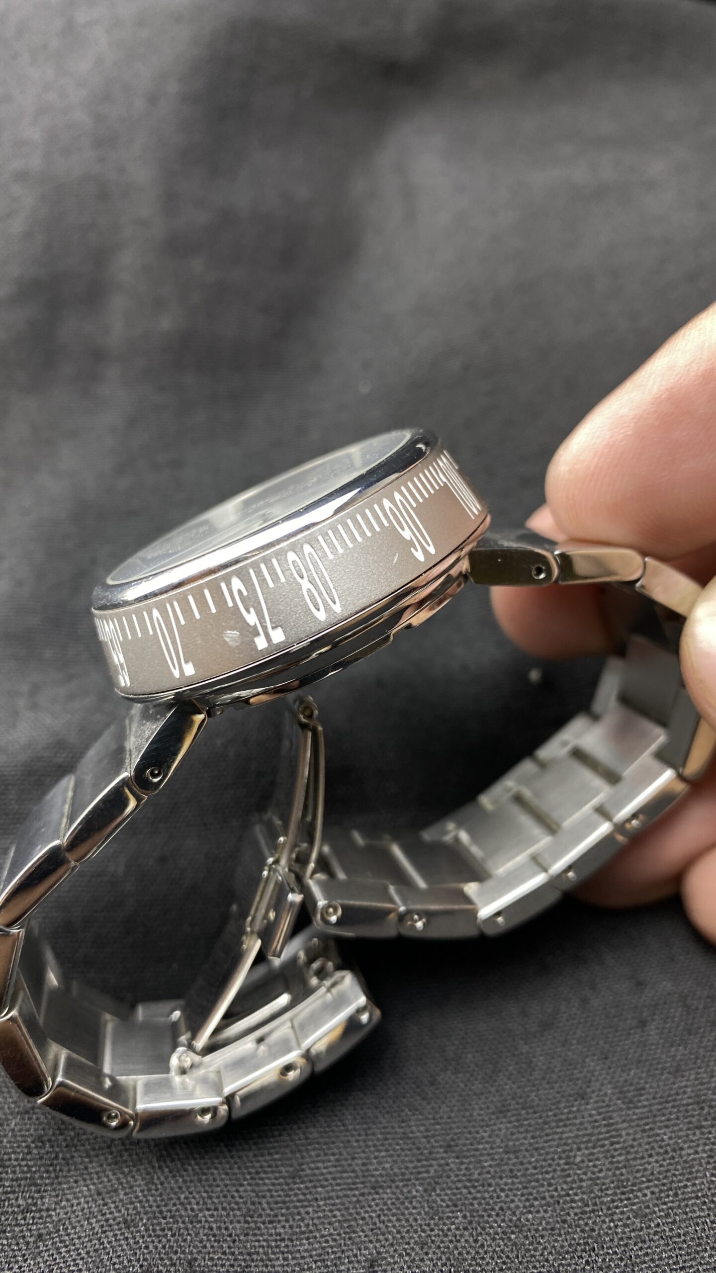 Issey Miyake Trapezoid Chronograph - Gambar 6
