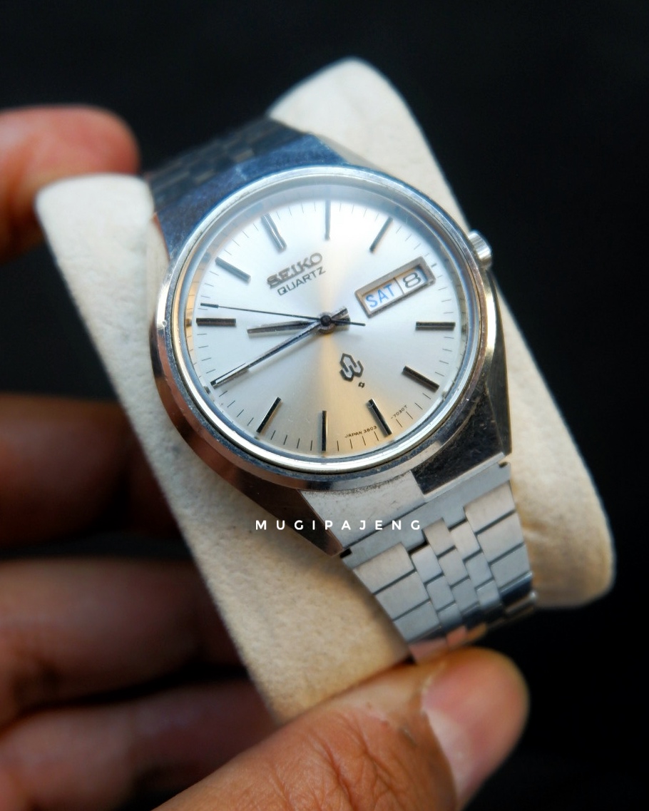 Seiko Quartz QT 3803-7020 Vintage High-End - Gambar 8
