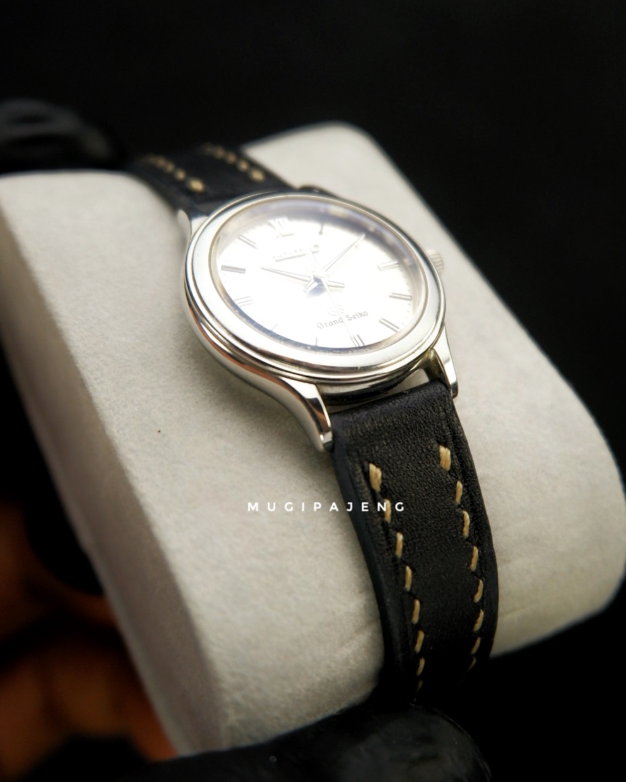 Grand Seiko High-Accuracy Quartz Silver Dial Ref. STGF015 (4J51-0A10) - Gambar 8