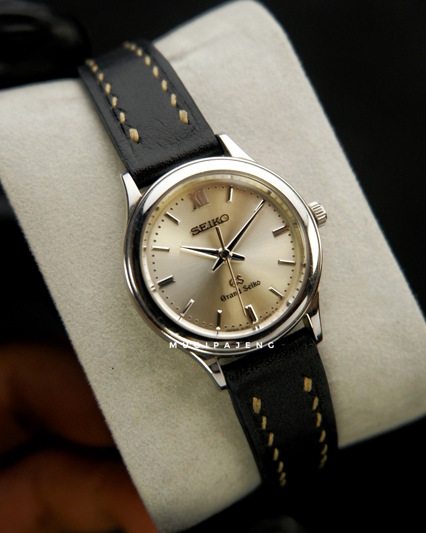 Grand Seiko High-Accuracy Quartz Silver Dial Ref. STGF015 (4J51-0A10)