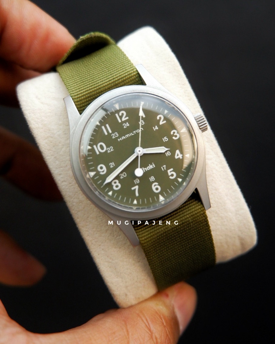 Hamilton Khaki Mechanical Vintage "Late 80s Military" - Gambar 4