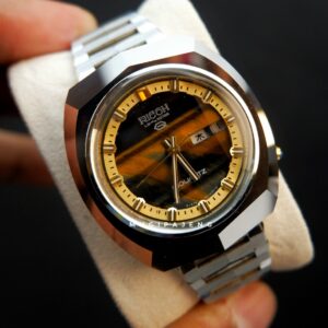 Ricoh Riquartz "Tiger Eye Dial" Vintage High-End