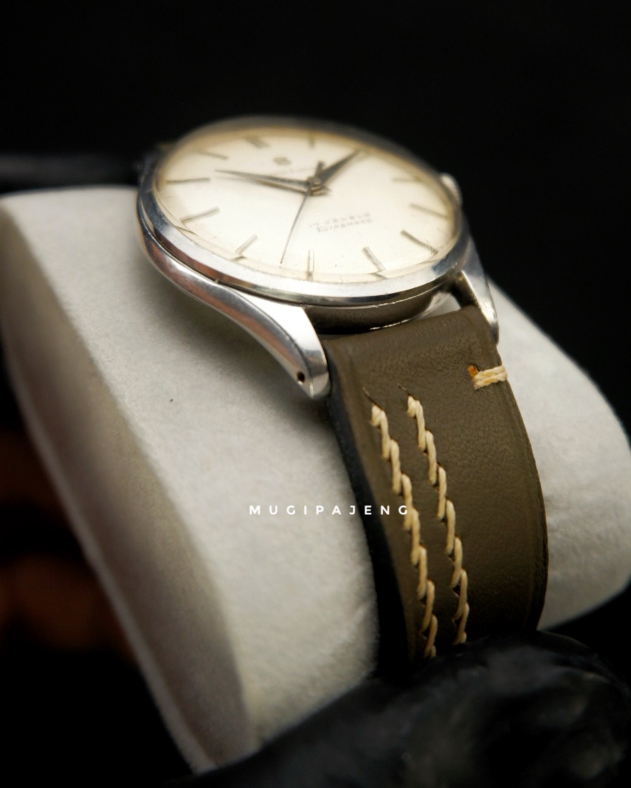 Seiko Laurel 17 Jewels Diashock Ref. 14038 - Gambar 4