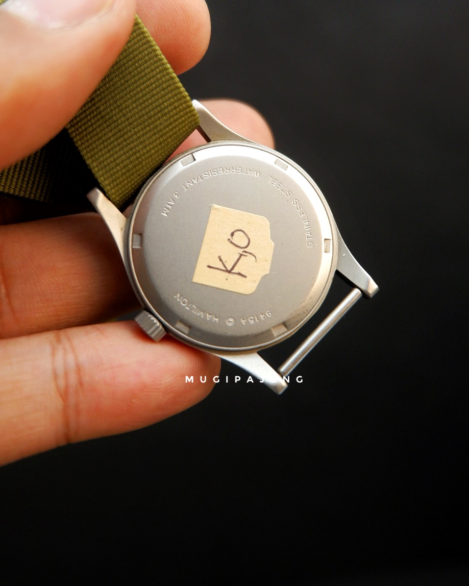 Hamilton Khaki Mechanical Vintage "Late 80s Military" - Gambar 10