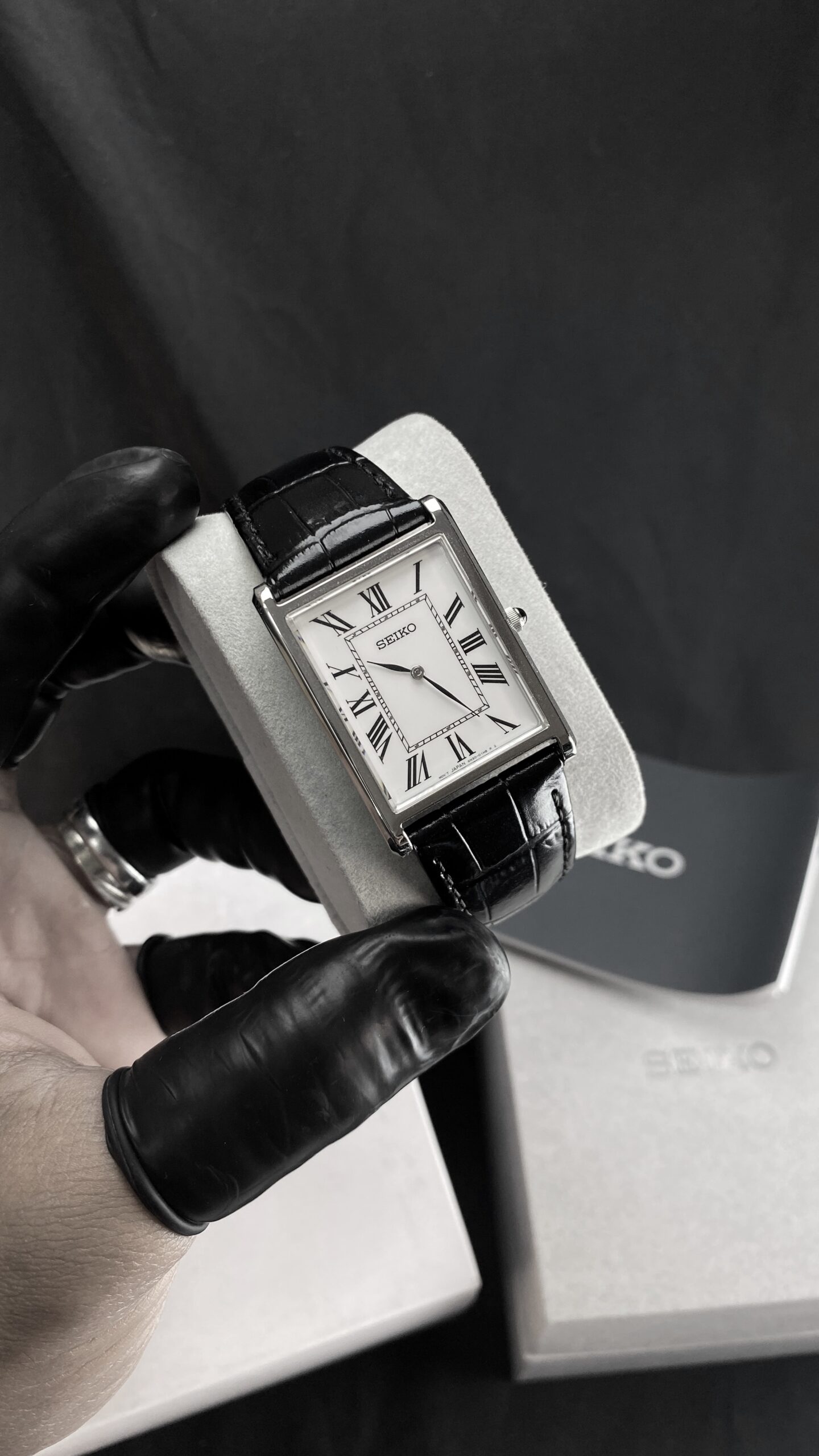 Seiko Classic Tank SWR103P1 – Box & Papers