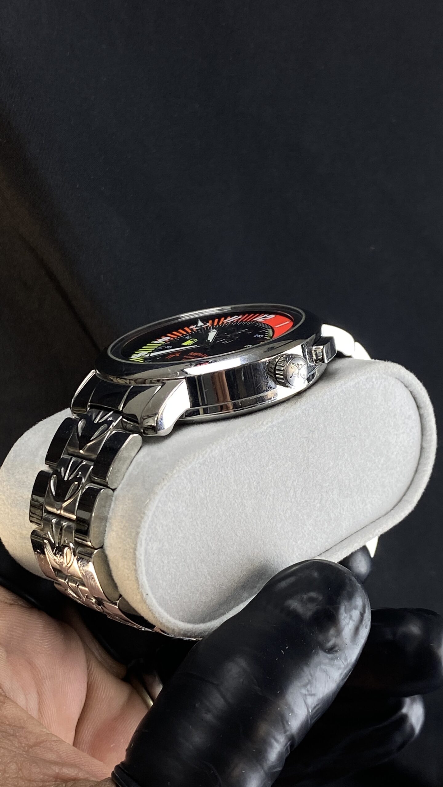 UVW Racing Watch – Swiss Quartz Automotive-Inspired Design - Gambar 4