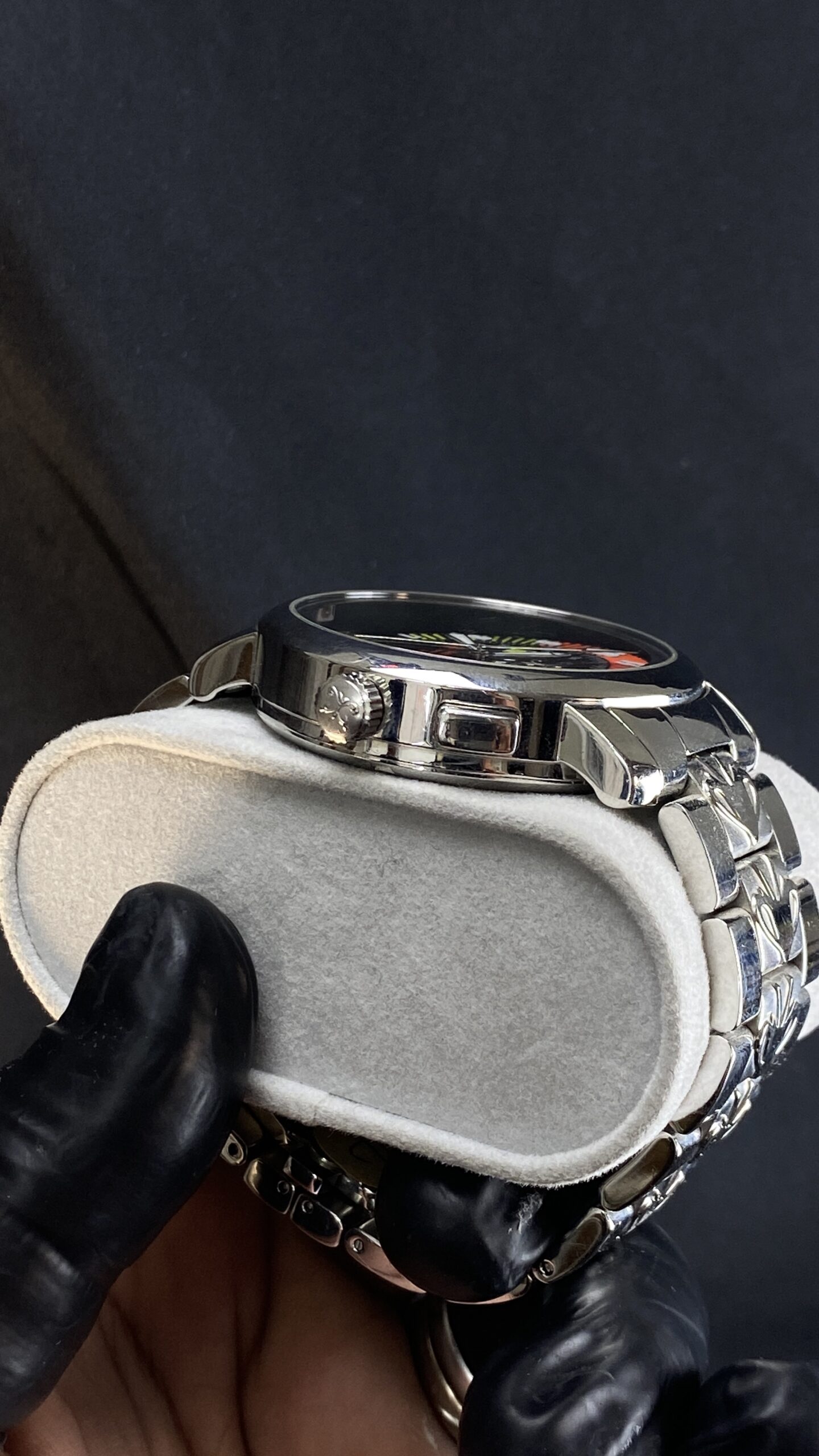 UVW Racing Watch – Swiss Quartz Automotive-Inspired Design - Gambar 5