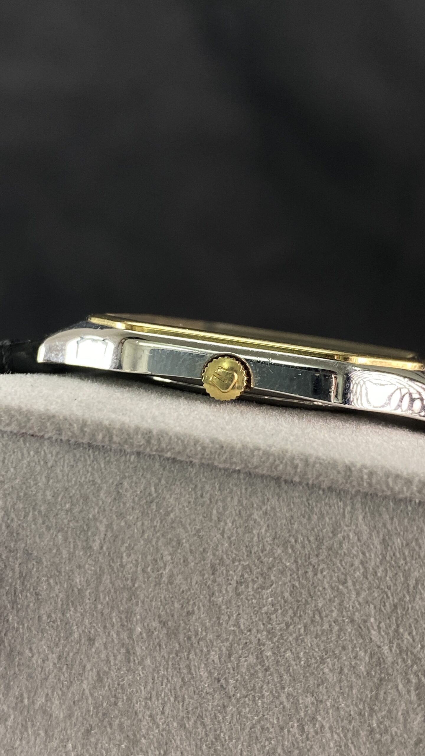 Universal Genève Octagonal Monogram Dial Ref. 642253 - Gambar 8