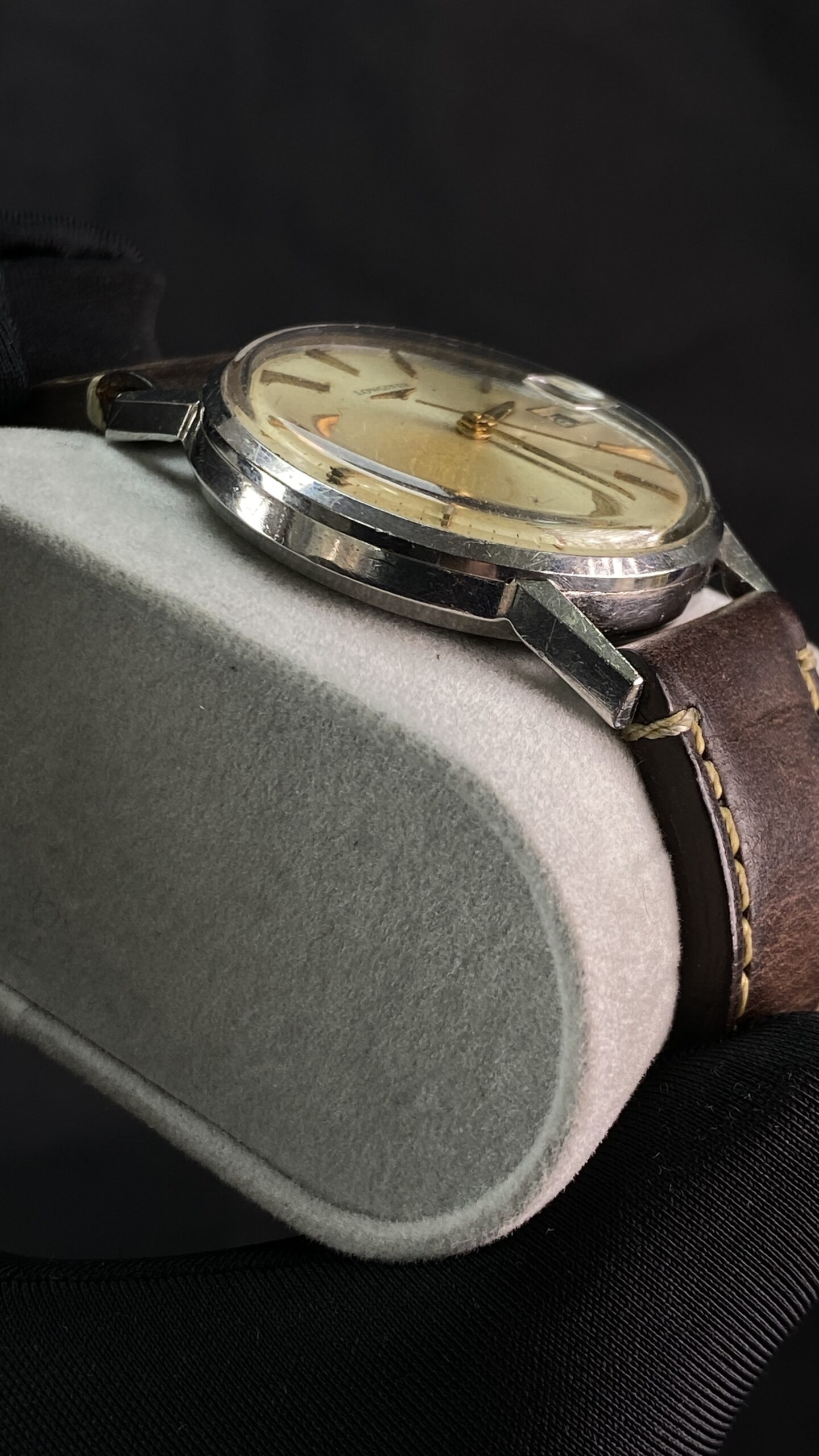 Longines Calatrava Ref. 7234-2 – Vintage 1960s - Gambar 4