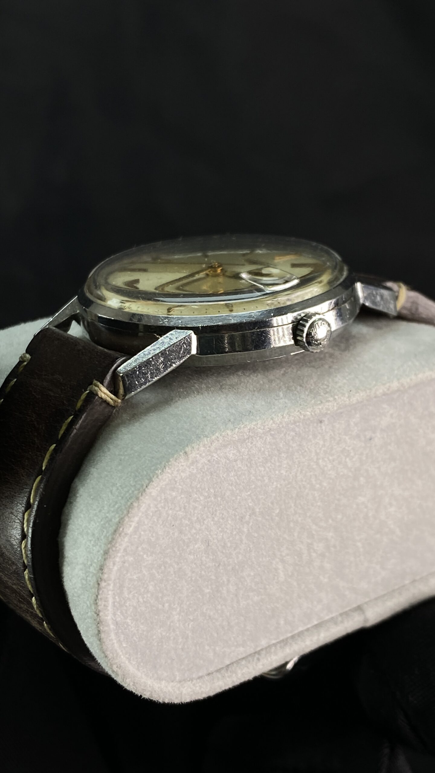 Longines Calatrava Ref. 7234-2 – Vintage 1960s - Gambar 6