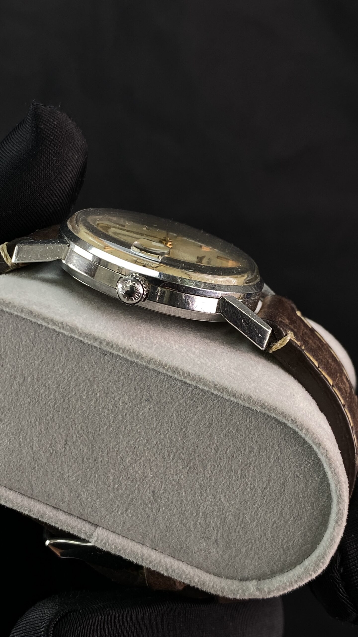 Longines Calatrava Ref. 7234-2 – Vintage 1960s - Gambar 7