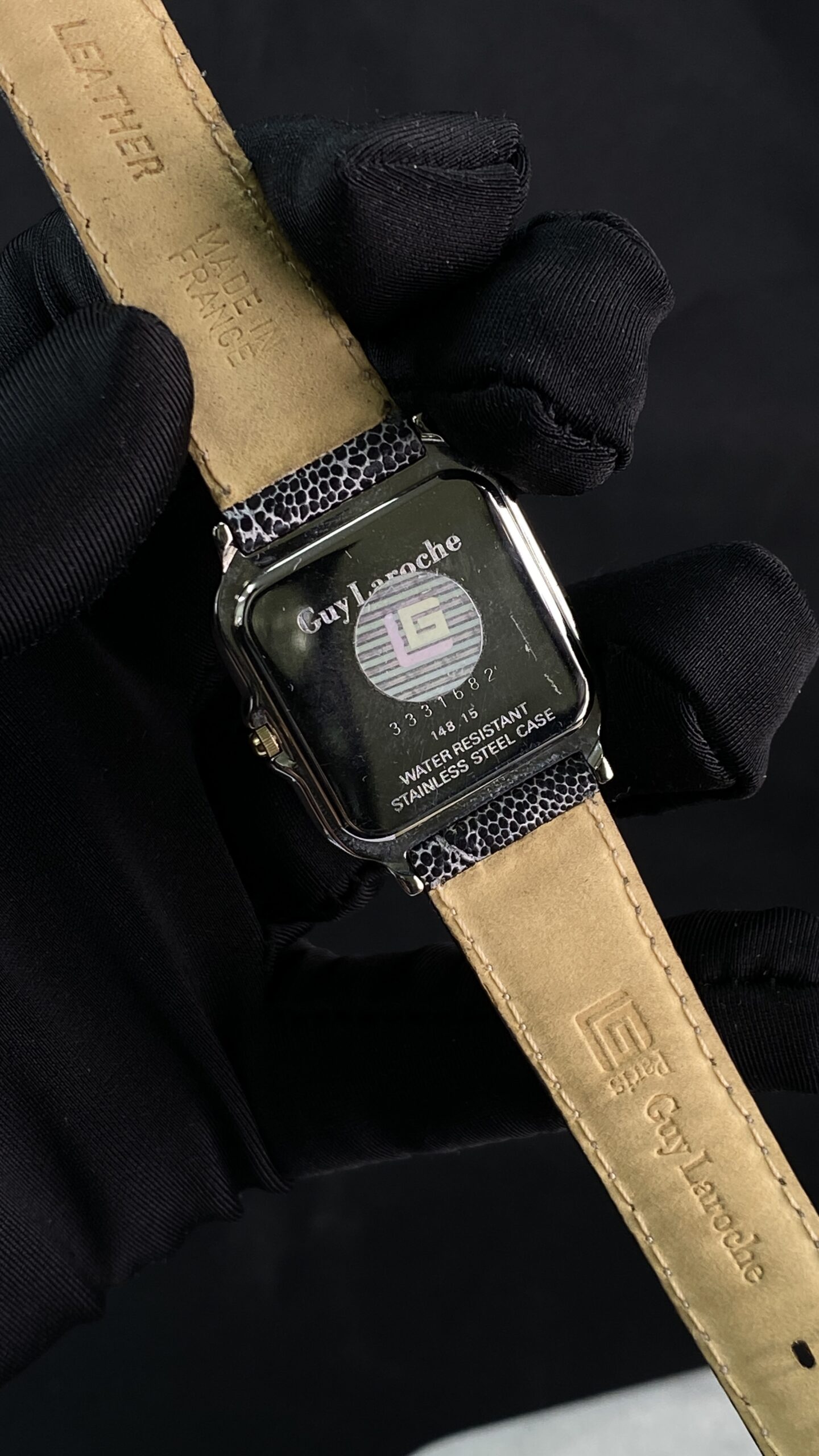 Guy Laroche Paris Two-Tone Square Watch – Vintage 1990s Swiss - Gambar 9