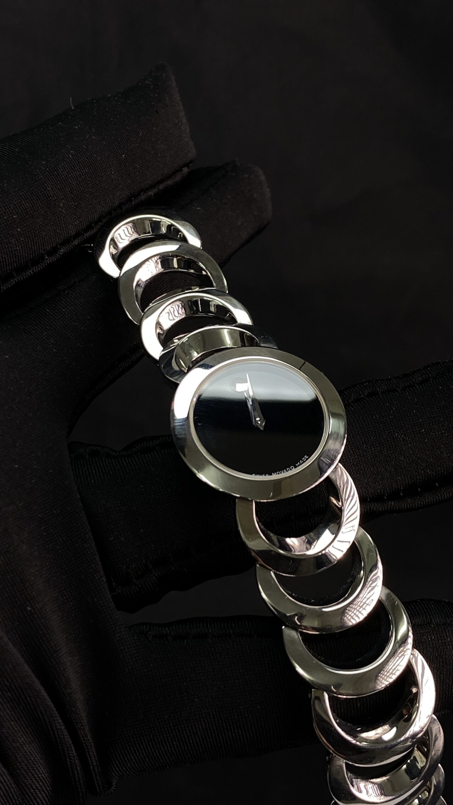 Movado Rondiro Ladies Black Dial Quartz Ref. 84 E4 1834 - Gambar 3