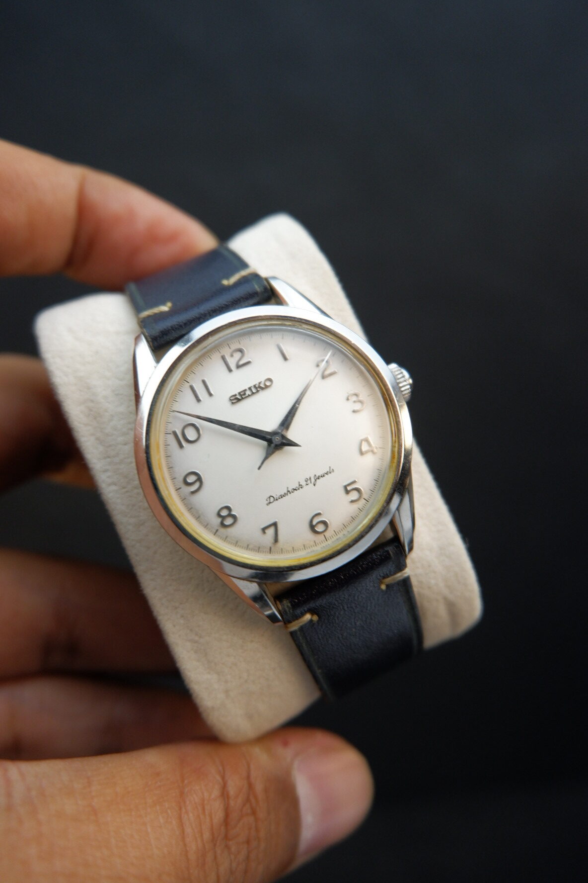 Vintage Seiko "Diashock 21 Jewels" (Ref. SCVG007 / 4S24-0070) - Gambar 4
