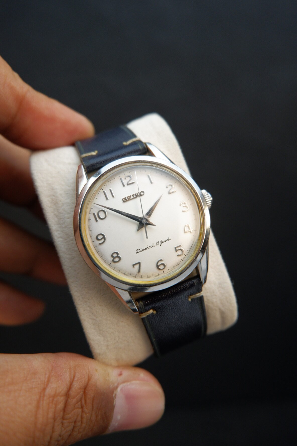Vintage Seiko "Diashock 21 Jewels" (Ref. SCVG007 / 4S24-0070) - Gambar 5