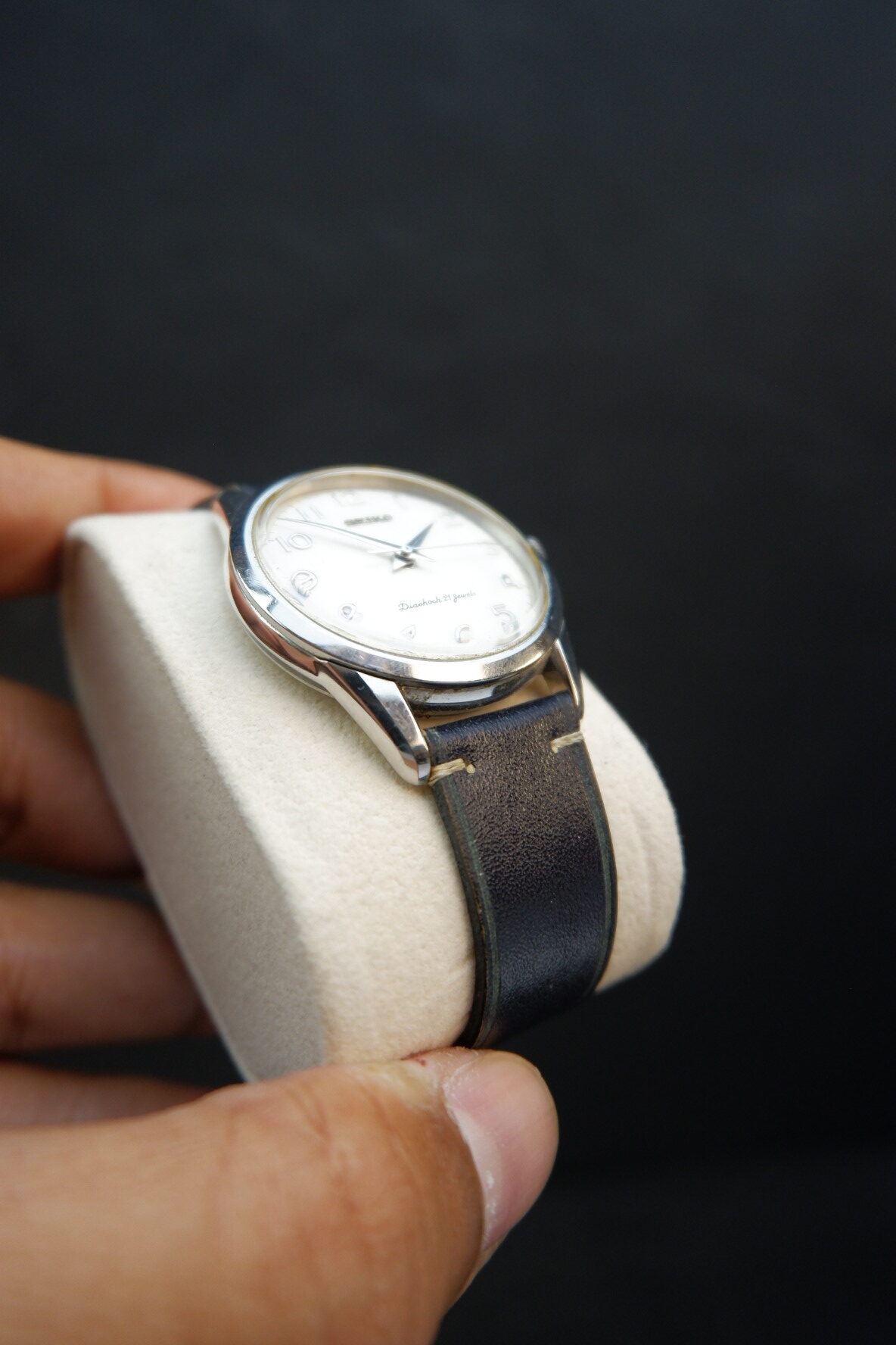Vintage Seiko "Diashock 21 Jewels" (Ref. SCVG007 / 4S24-0070) - Gambar 8