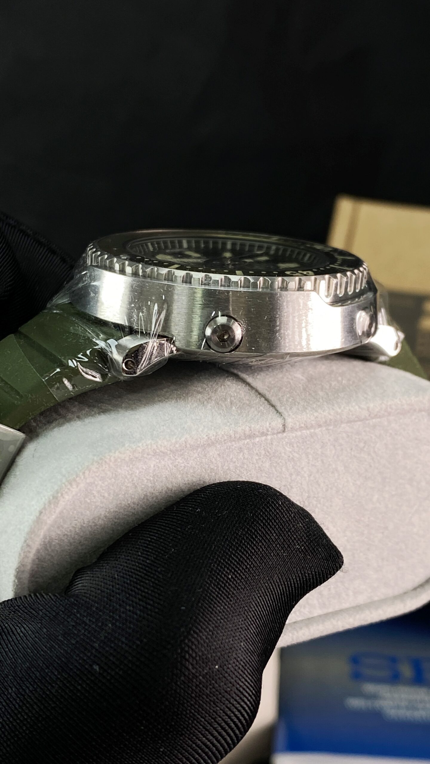 Seiko Prospex Urban Safari Olive Green Baby Tuna SRPF83K1 - Gambar 6