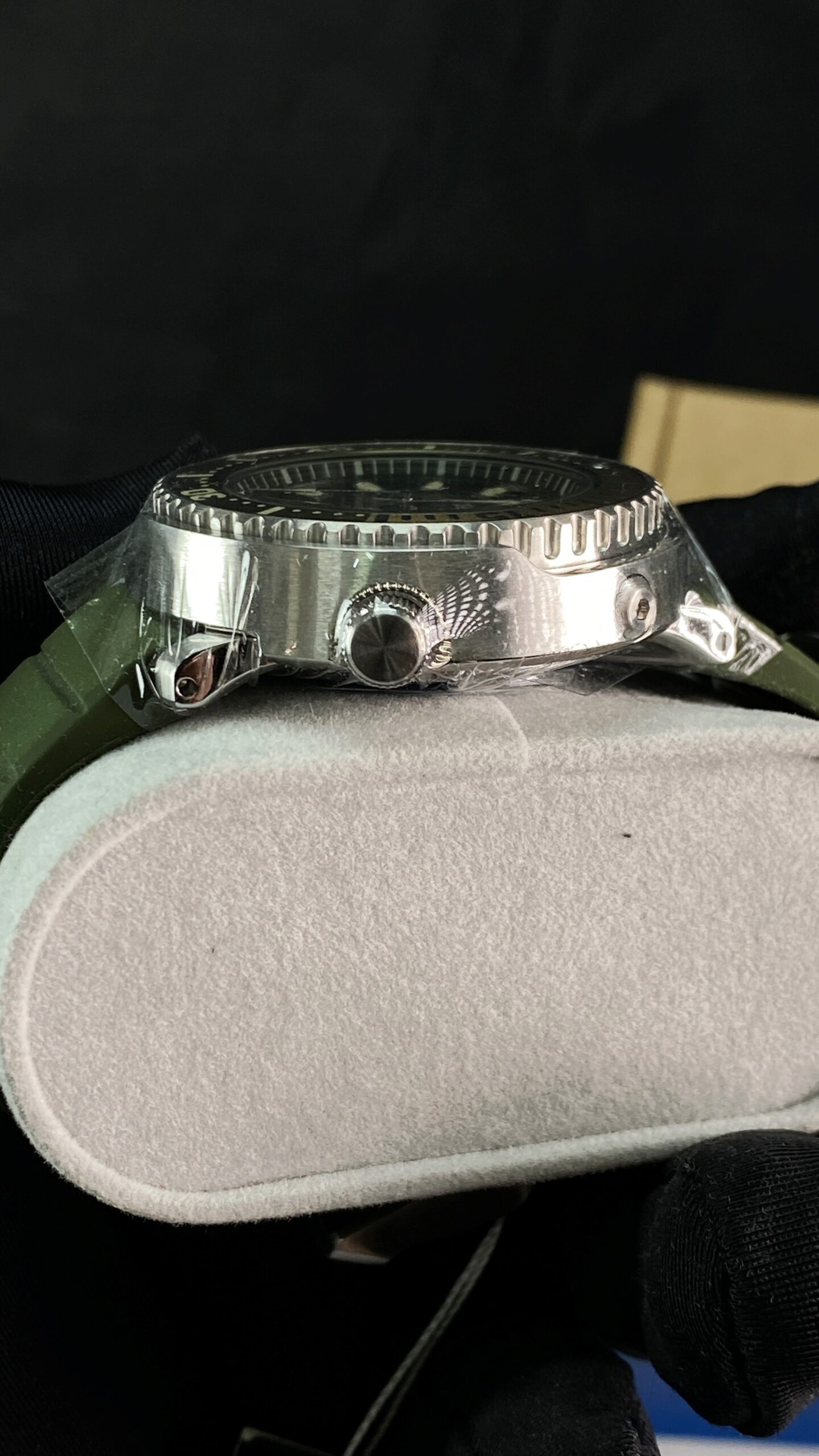 Seiko Prospex Urban Safari Olive Green Baby Tuna SRPF83K1 - Gambar 7